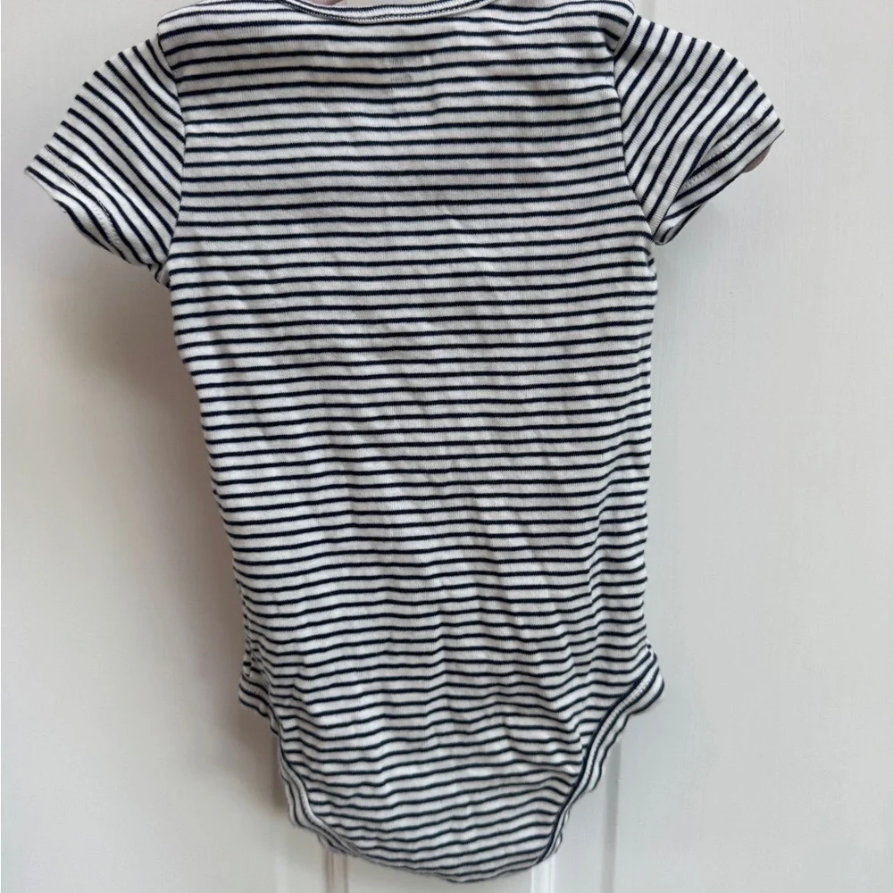 Carter’s 9M Gender Neutral Navy & White Stripe Bodysuit Onesie